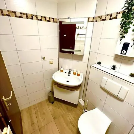 Zuhause Im Ruhrgebiet 2 Mit Balkon Apartment Oberhausen  Exterior photo